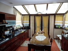 Detached Luxury Villa Offering Privacy and Garden Space – balcony (image 10)