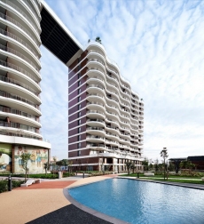Modern Residential Development Surrounded by Natural Landscapes – outdoor space (image 18)