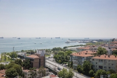 Coastal City Apartments Offering Panoramic Sea Views in Istanbul – garden view (image 8)