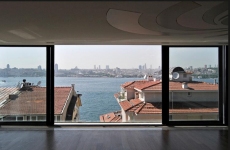 Premium Apartment with Direct Bosphorus Views in Historic Uskudar – balcony (image 10)