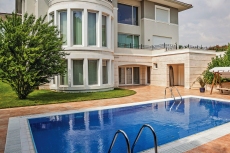 villa with sea view in Istanbul