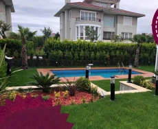 Sea View Spacious Villa for Sale in Istanbul – pool area (image 9)