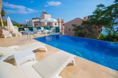 Furnished Luxury Villa for Sale in Kalkan – bedroom (image 4)