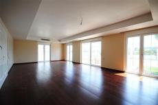 Villa for Sale – coastal view (image 13)