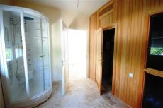 Villa for Sale – interior detail (image 11)