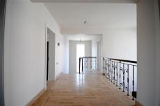 Villa for Sale – dining area (image 6)